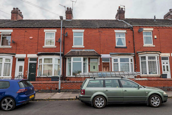 2 Bedroom Terraced House To Rent In Coronation Street, Tunstall, Stoke-on-trent, ST6