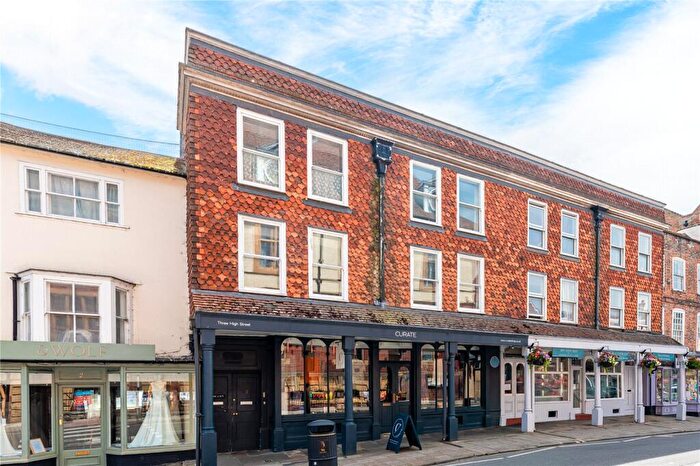 2 Bedroom Apartment For Sale In High Street, Marlborough, Wiltshire, SN8