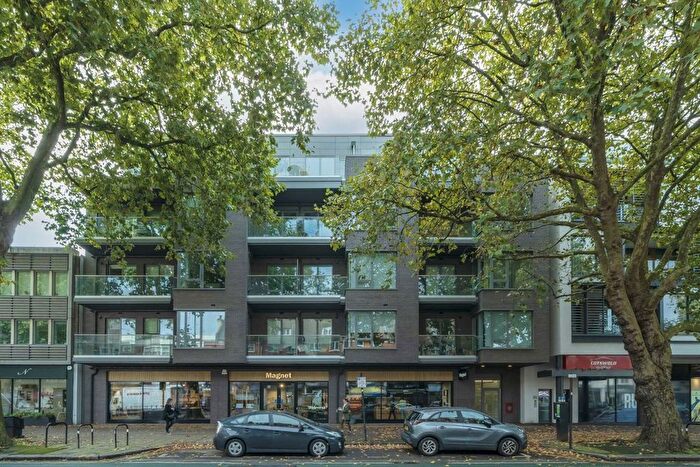 1 Bedroom Flat To Rent In Chiswick High Road, London, W4