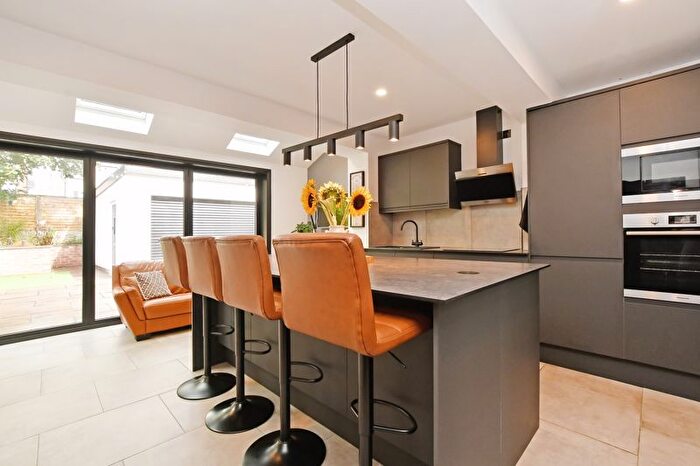 3 Bedroom Detached House For Sale In Meadow View Road, Meadowhead, Sheffield, S8