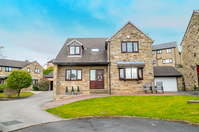 4 Bedroom Detached House For Sale In Dukewood Road, Clayton West, Huddersfield, HD8