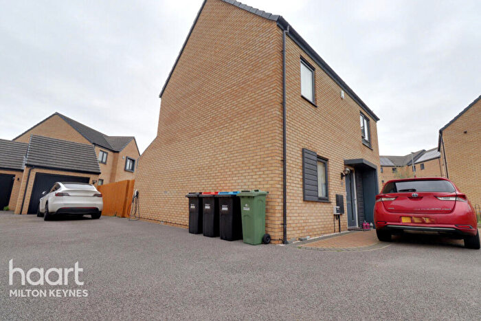 4 Bedroom Detached House To Rent In Grable Avenue, Oxley Park, MK4