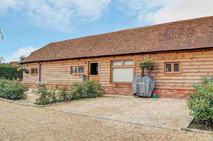 2 Bedroom Barn Conversion To Rent In Sydenham Road, Sydenham, OX39