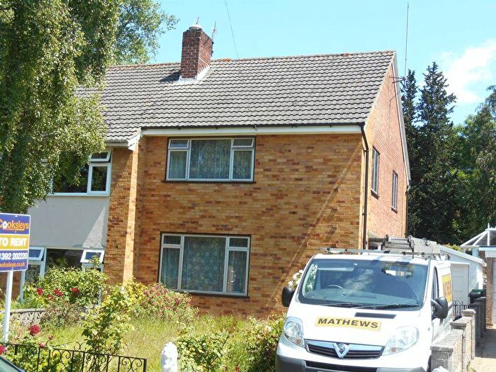 4 Bedroom Semi-Detached House To Rent In Dunvegan Close, Exeter, EX4