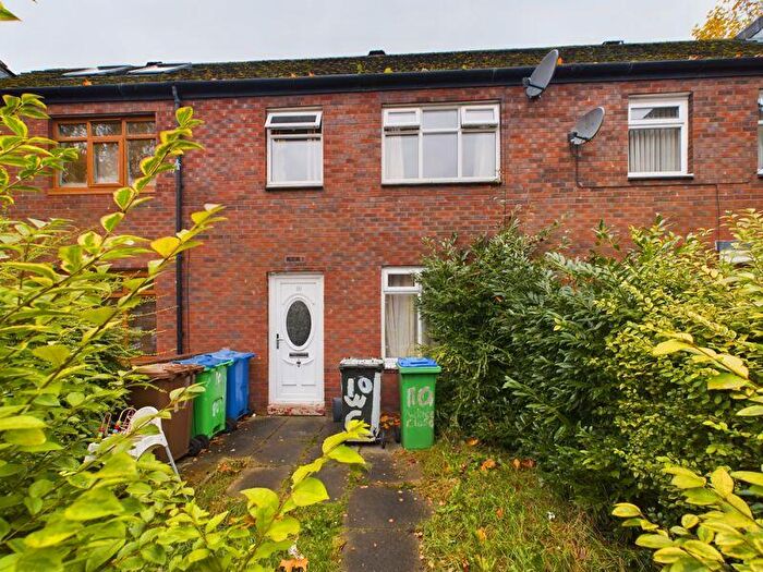 3 Bedroom Terraced House For Sale In Wince Close, Alkrington, Middleton, M24