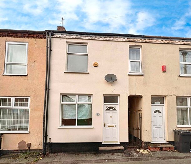 3 Bedroom Terraced House To Rent In Stratton Street, Wolverhampton, West Midlands, WV10