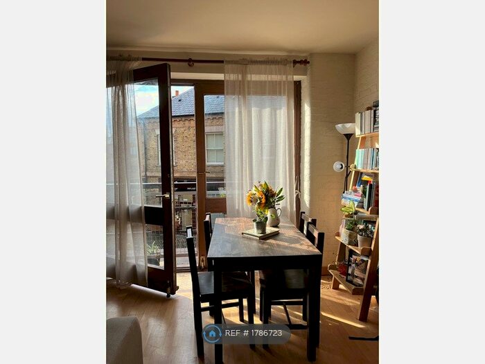 1 Bedroom Flat To Rent In New Crane Place, London, E1W