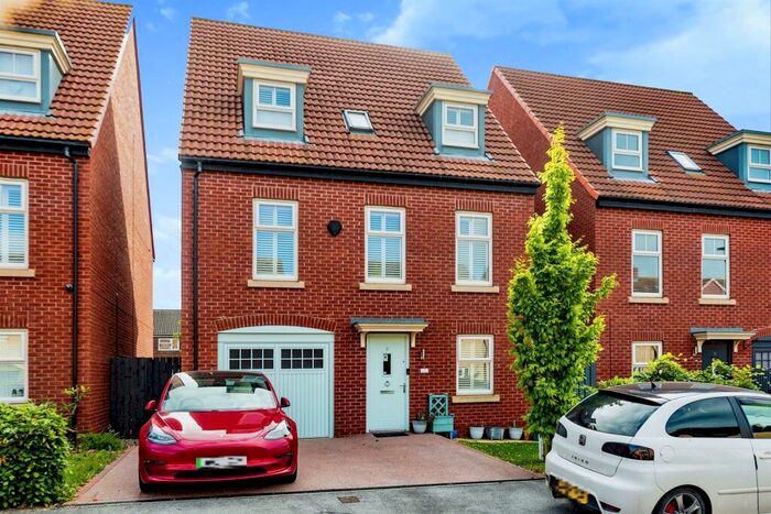 4 Bedroom Detached House For Sale In Melhaven Way, Wickersley, Rotherham, S66