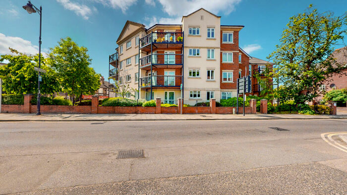 2 Bedroom Flat To Rent In High Street, Orpington, BR6