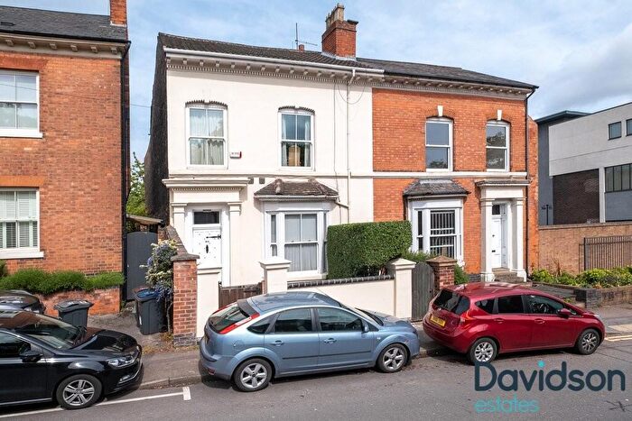 4 Bedroom Semi-Detached House To Rent In Wheeleys Road, Edgbaston, Birmingham, B15