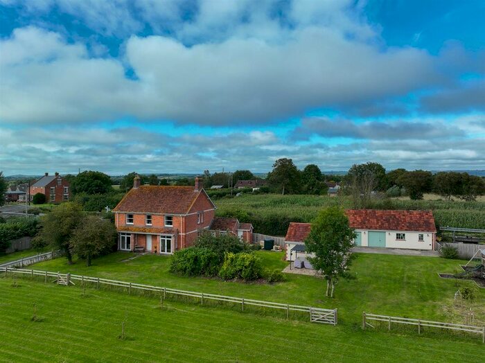 4 Bedroom Detached House For Sale In Shapwick Road, Westhay, Glastonbury, BA6