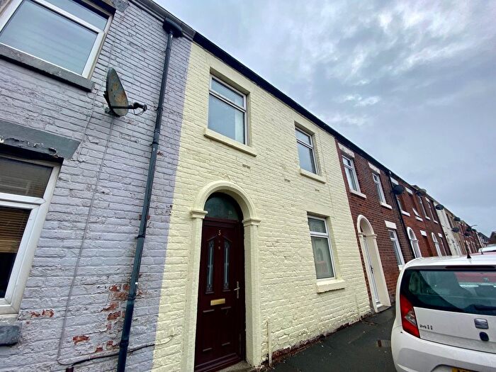 3 Bedroom Property To Rent In East Street, Leyland, PR25