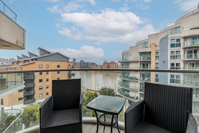 Studio To Rent In Bridges Court Road, London, SW11