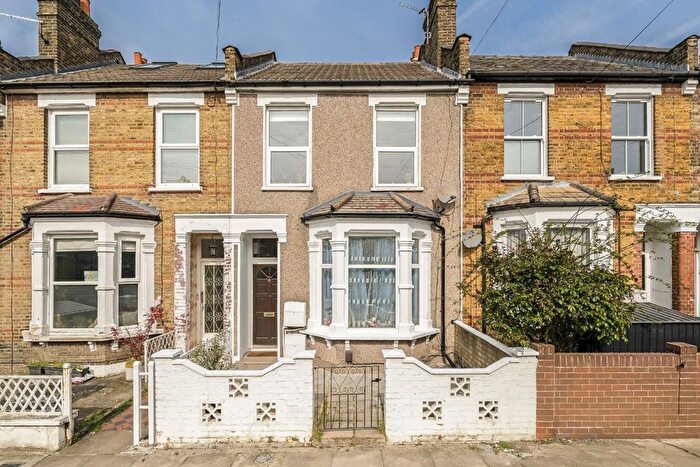 1 Bedroom Flat For Sale In Flat B, Springrice Road, London, SE13