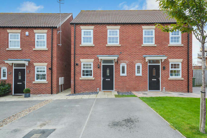 2 Bedroom Semi-Detached House To Rent In Pebble Lane, Filey, YO14