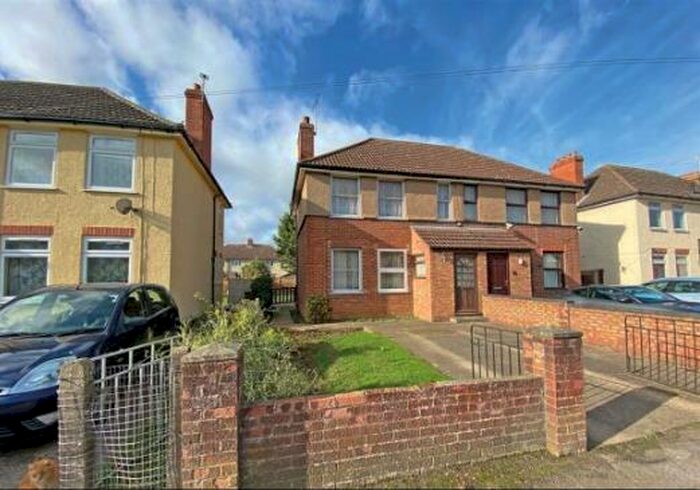 3 Bedroom Semi-Detached House To Rent In Goldsmith Road, Ipswich, IP1