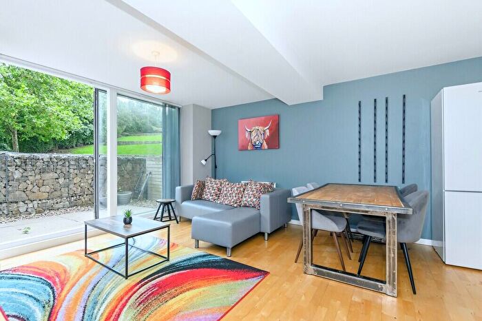 1 Bedroom Apartment For Sale In Saxton, The Avenue, LS9