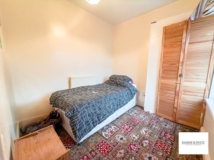 3 Bedroom End Of Terrace House For Sale In George Terrace, Mountain Ash, Mid Glamorgan, CF45