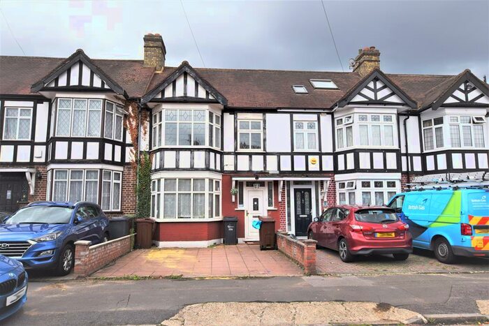 3 Bedroom Terraced House To Rent In Havering Gardens, Romford, RM6