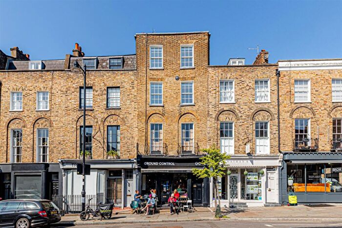 5 Bedroom House For Sale In Amwell Street, Clerkenwell, EC1R