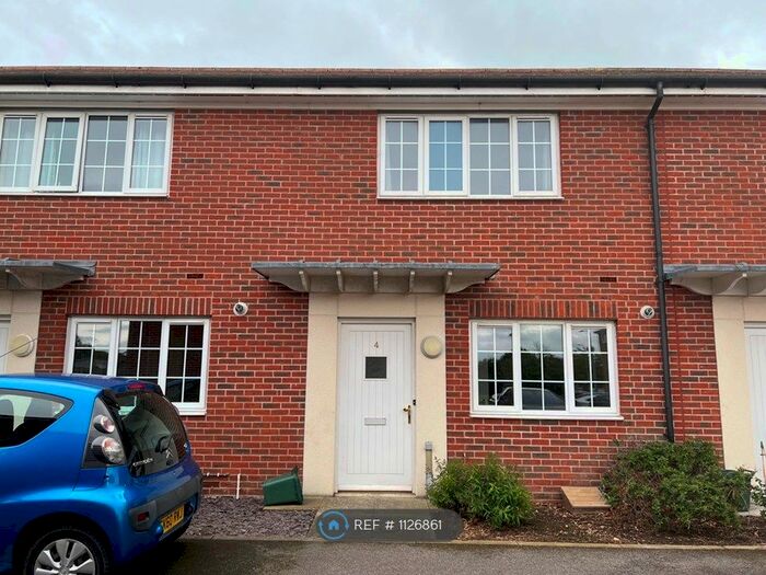 2 Bedroom Terraced House To Rent In Little Pasture Close, Braintree, CM7