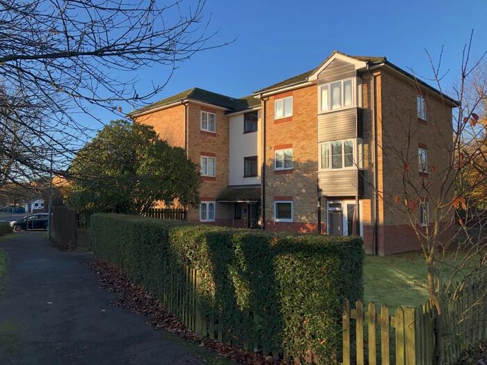 1 Bedroom Flat To Rent In Tamarin Gardens, Cambridge, CB1