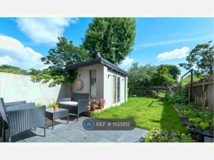 2 Bedroom Semi-Detached House To Rent In Holland Road, London, NW10