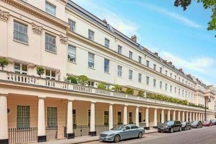 3 Bedroom Flat To Rent In Eaton Square, Belgravia, London, SW1W