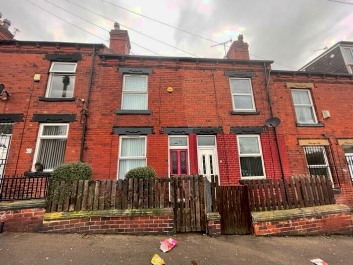 3 Bedroom Terraced House To Rent In Hovingham Grove, Harehills, Leeds, LS8