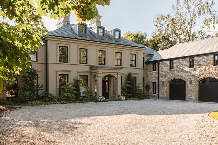 6 Bedroom Detached House For Sale In Penn Road, Beaconsfield, Buckinghamshire, HP9