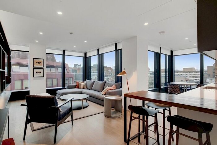 2 Bedroom Flat To Rent In Buckingham Gate, London, SW1E