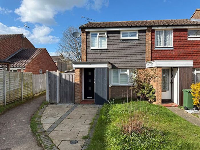 3 Bedroom Terraced House For Sale In Kingsley Road, Horley, RH6