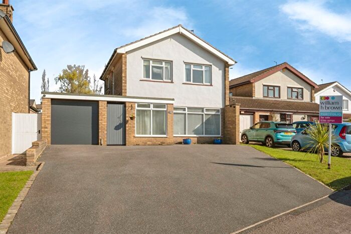 3 Bedroom Detached House For Sale In Checkstone Avenue, Bessacarr, Doncaster, DN4