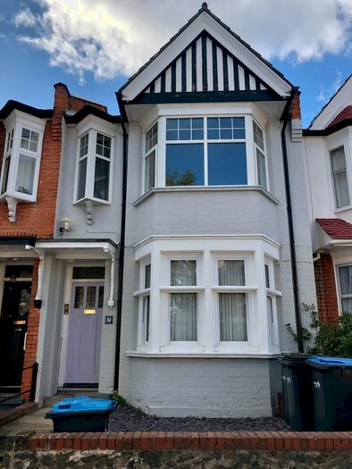 2 Bedroom Flat To Rent In Kingsley Road, Palmers Green, N13