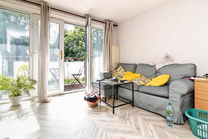 2 Bedroom Apartment For Sale In Upper Chorlton Road, Manchester, M16