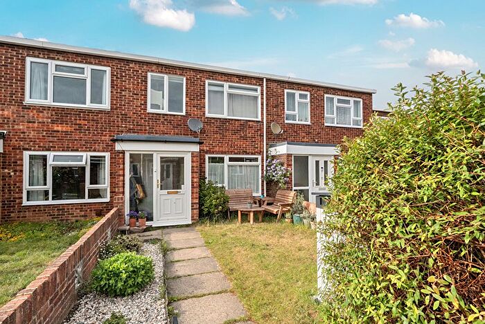 3 Bedroom Terraced House For Sale In Alston Walk, Caversham, Reading, Berkshire, RG4