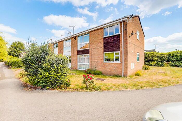 2 Bedroom Maisonette For Sale In Balmoral Grove, Hucknall, Nottinghamshire, NG15