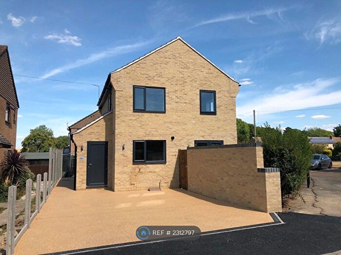 3 Bedroom Detached House To Rent In Macaulay Avenue, Cambridge, CB22