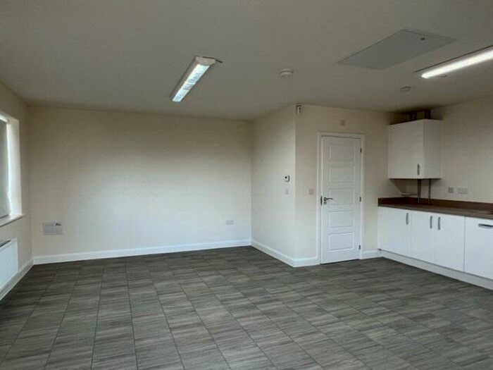 Studio To Rent In Osprey Drive, CB2