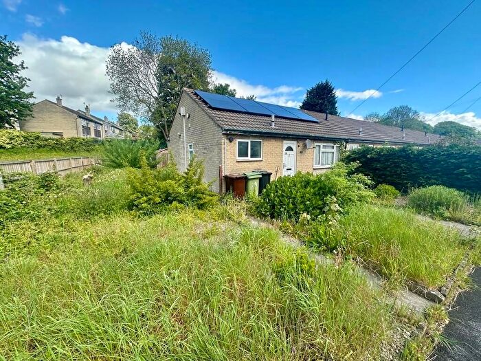 2 Bedroom Terraced Bungalow For Sale In New Street Grove, Pudsey, LS28
