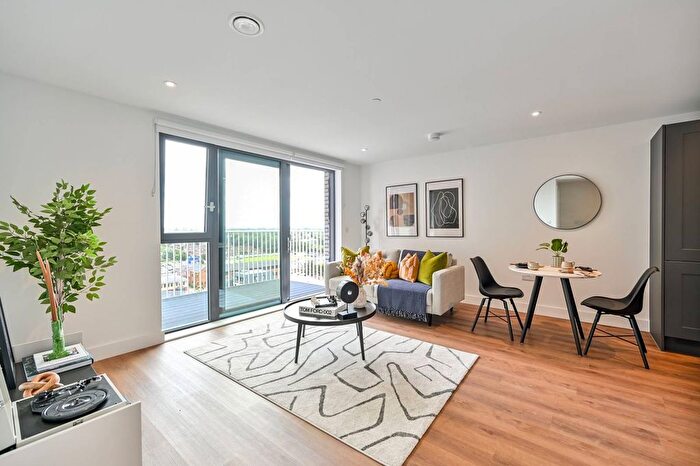 1 Bedroom Flat To Rent In Carter House, Maidenhead, SL6