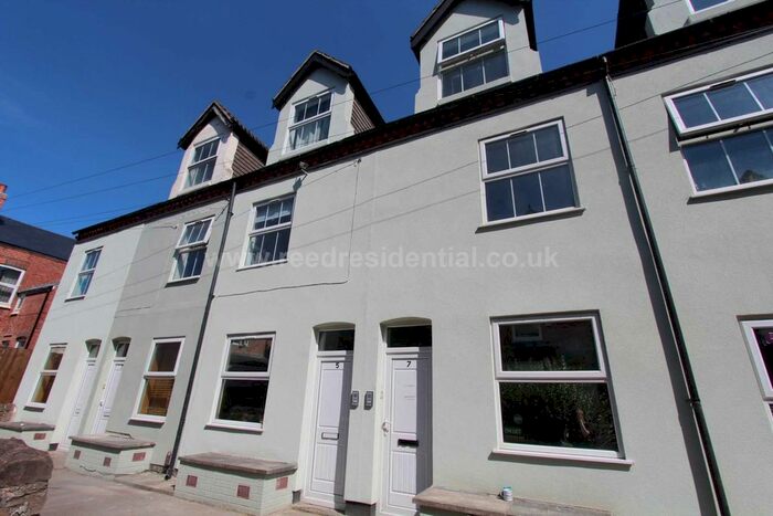 6 Bedroom Property To Rent In Frederick Grove, Lenton, NG7