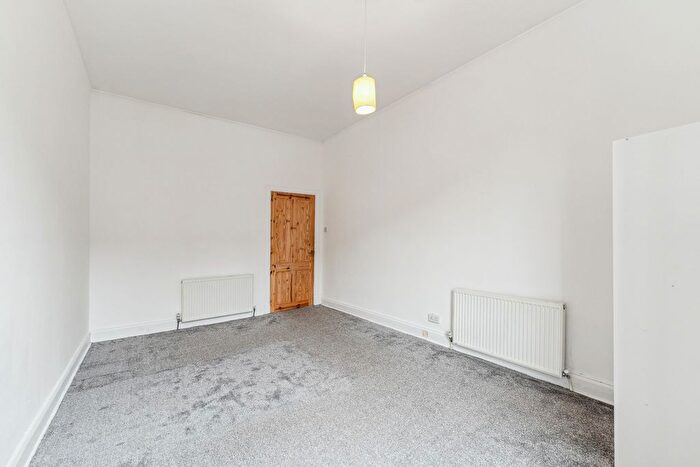 1 Bedroom Flat To Rent In Meadowpark Street, Dennistoun, Glasgow, G31