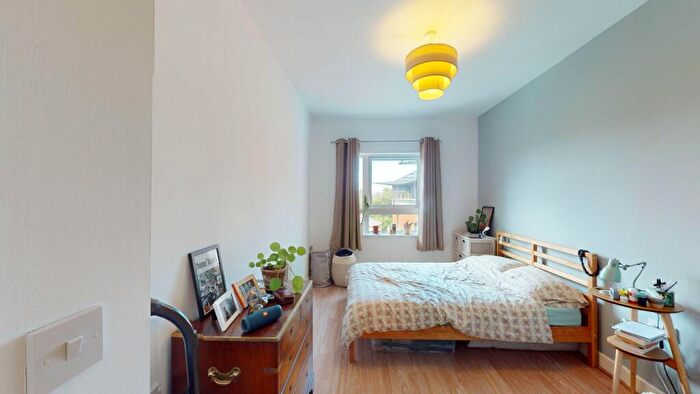 2 Bedroom Apartment To Rent In Cherrywood Lodge, Hither Green, London, SE13