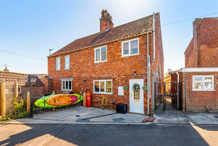 2 Bedroom Semi-Detached House For Sale In Cole Lane, Boston, PE22