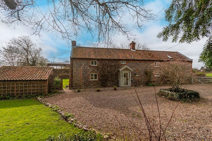 3 Bedroom Semi-Detached House For Sale In Moorgate Road, Hindringham, NR21