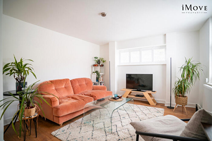 1 Bedroom Flat For Sale In Harold Road, London, SE19