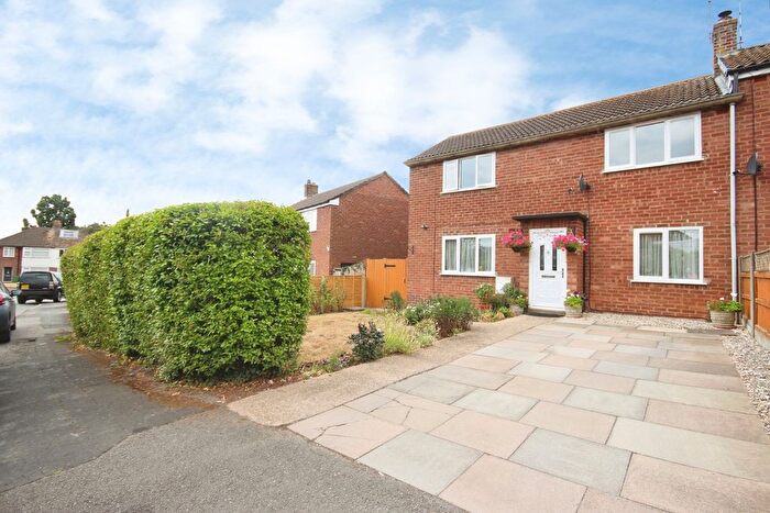 3 Bedroom Semi Detached House For Sale In Stonehouse Close, Cubbington, Leamington Spa, Warwickshire, CV32