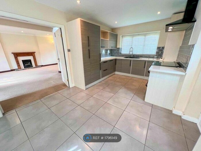 2 Bedroom Detached House To Rent In The Cloisters, Waterfoot, Rossendale, BB4