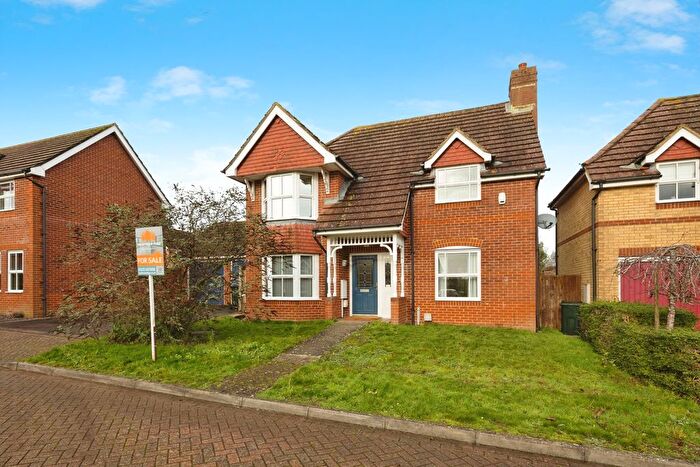 3 Bedroom Detached House For Sale In Siskin Close, Ashford, TN25